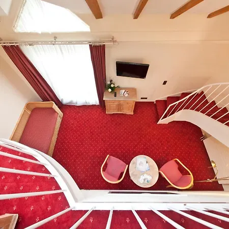 Hotel Madison 4*
