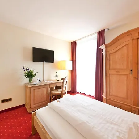 Madison Hotel 4*