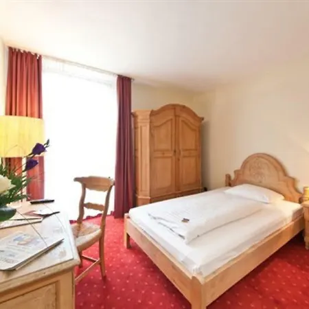 Madison Hotel