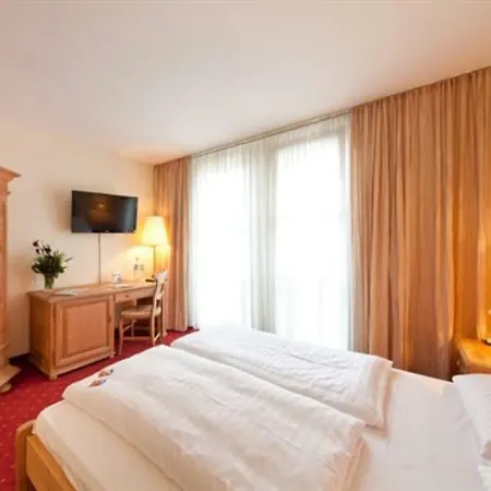 Madison Hotel 4*