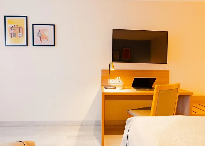 Garner - Main Station By Ihg 酒店 4*