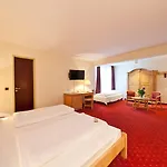 Garner - Main Station By Ihg Szálloda 4*