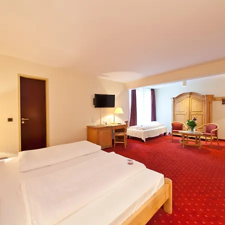 Garner - Main Station By Ihg Hotell 4*