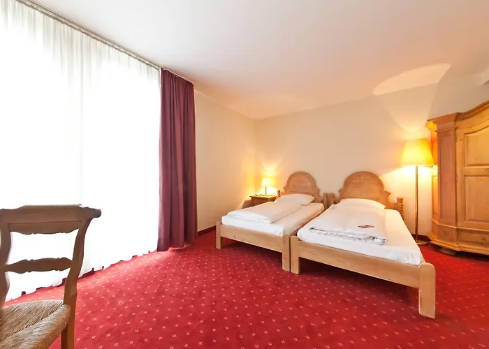 Garner - Main Station By Ihg מלון 4*