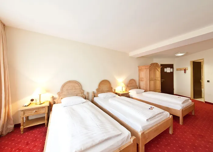 Garner - Main Station By Ihg 4*